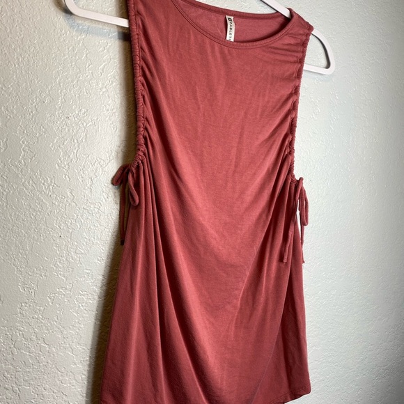 fabletics Womens Shirt Sleeve Less Pink top kaya - Picture 5 of 12